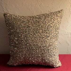 Accent pillow